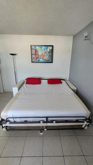 Le Dali, A 5 Min Parking Apartamento